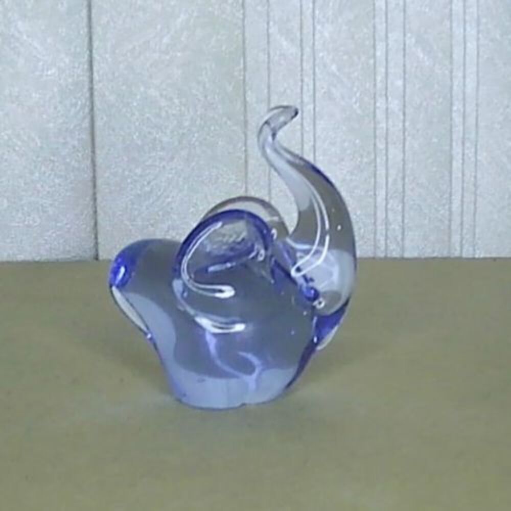 Blown Art Glass Elephant Light Blue 3.5in Trunk Curled Up For Luck 3"